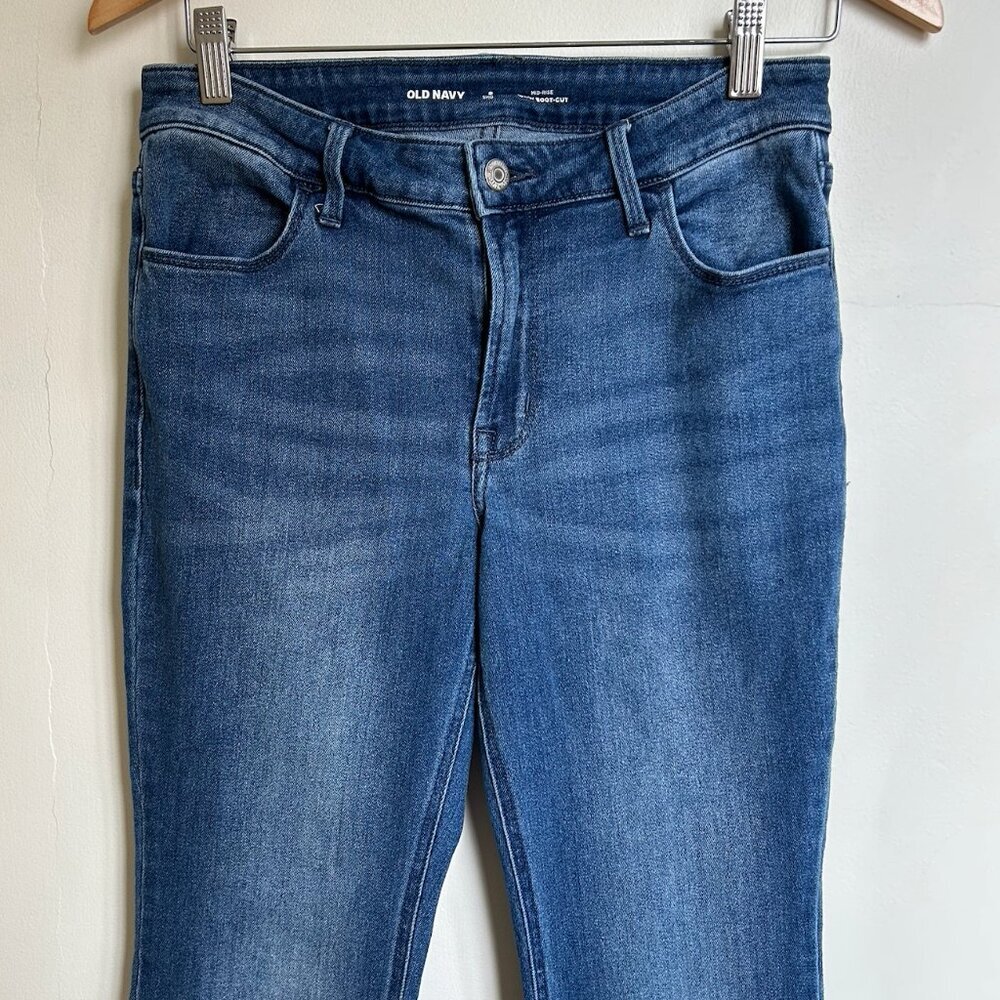 Old Navy Mid-Rise Wow Boot-Cut Jeans Size 8 Short Medium Wash Denim - Picture 5 of 7